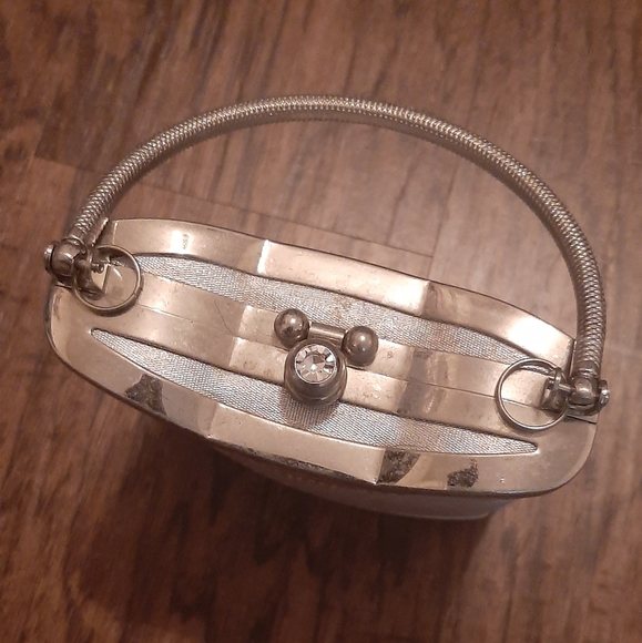 Silver Vintage Clutch Purse - Picture 3 of 4